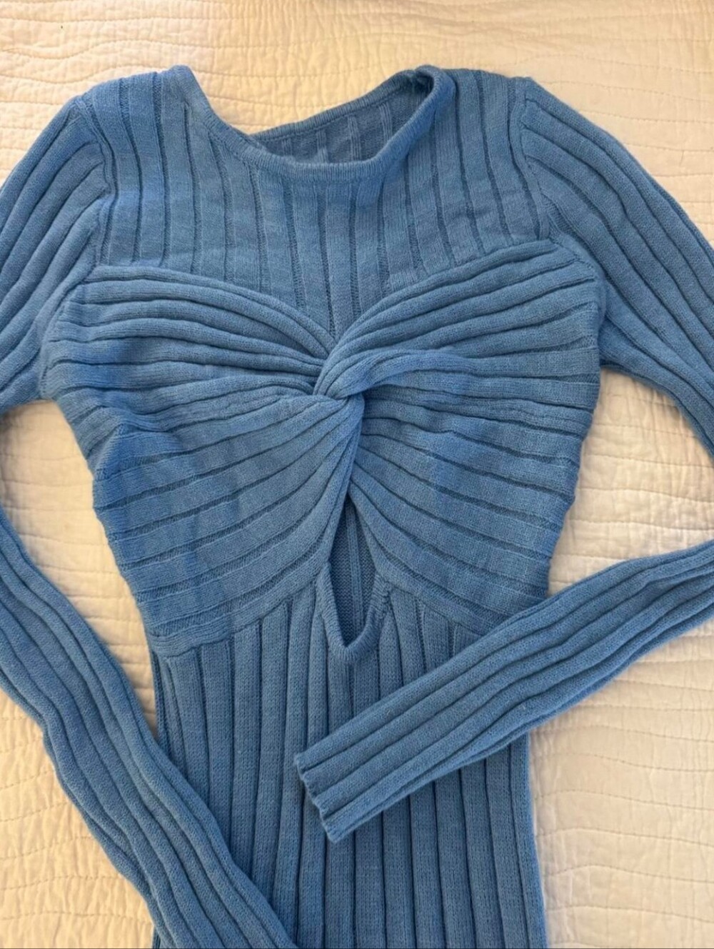 Blue Ribbed Knit Long Sleeve Twist-Front Midi Dress - Picture 3 of 4
